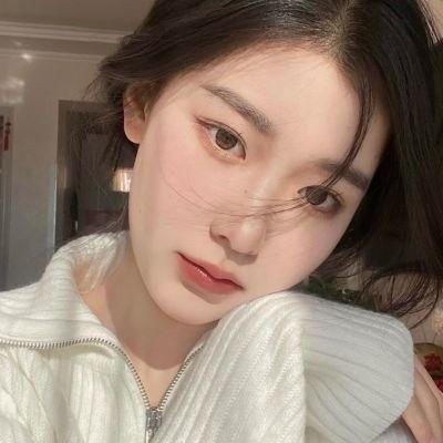 在切瑟尔海滩上